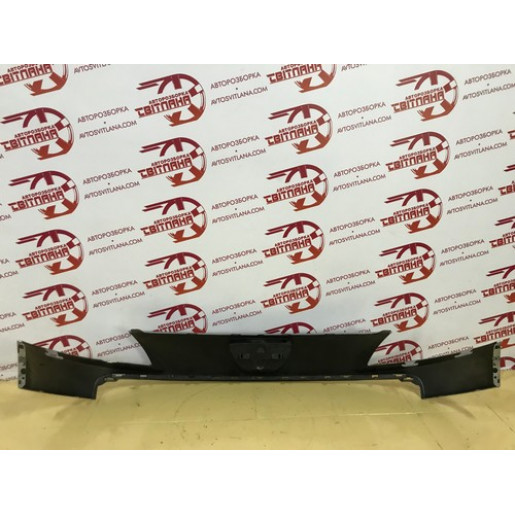 Решетка радиатора Peugeot Partner B9 2008- 9681809077